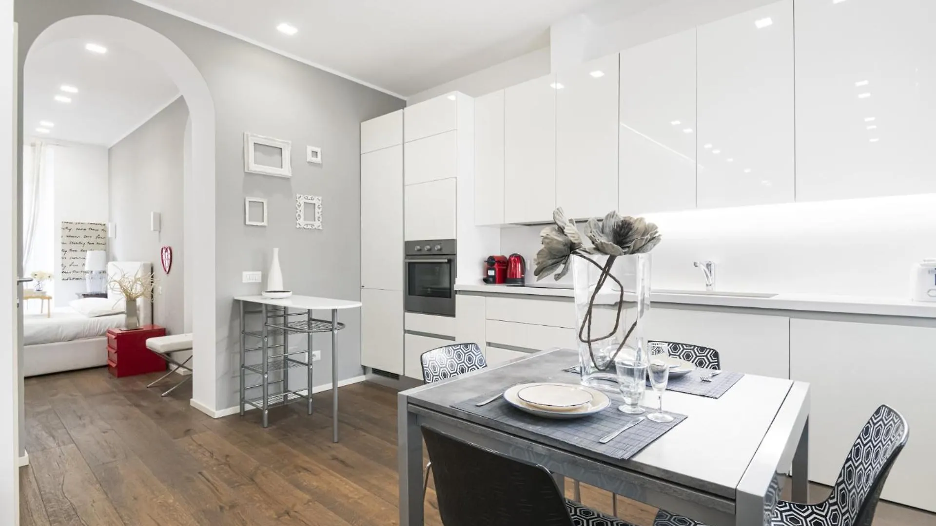 Easylife - Moderno E Chic Con Led Atmosferici Apartment Milan