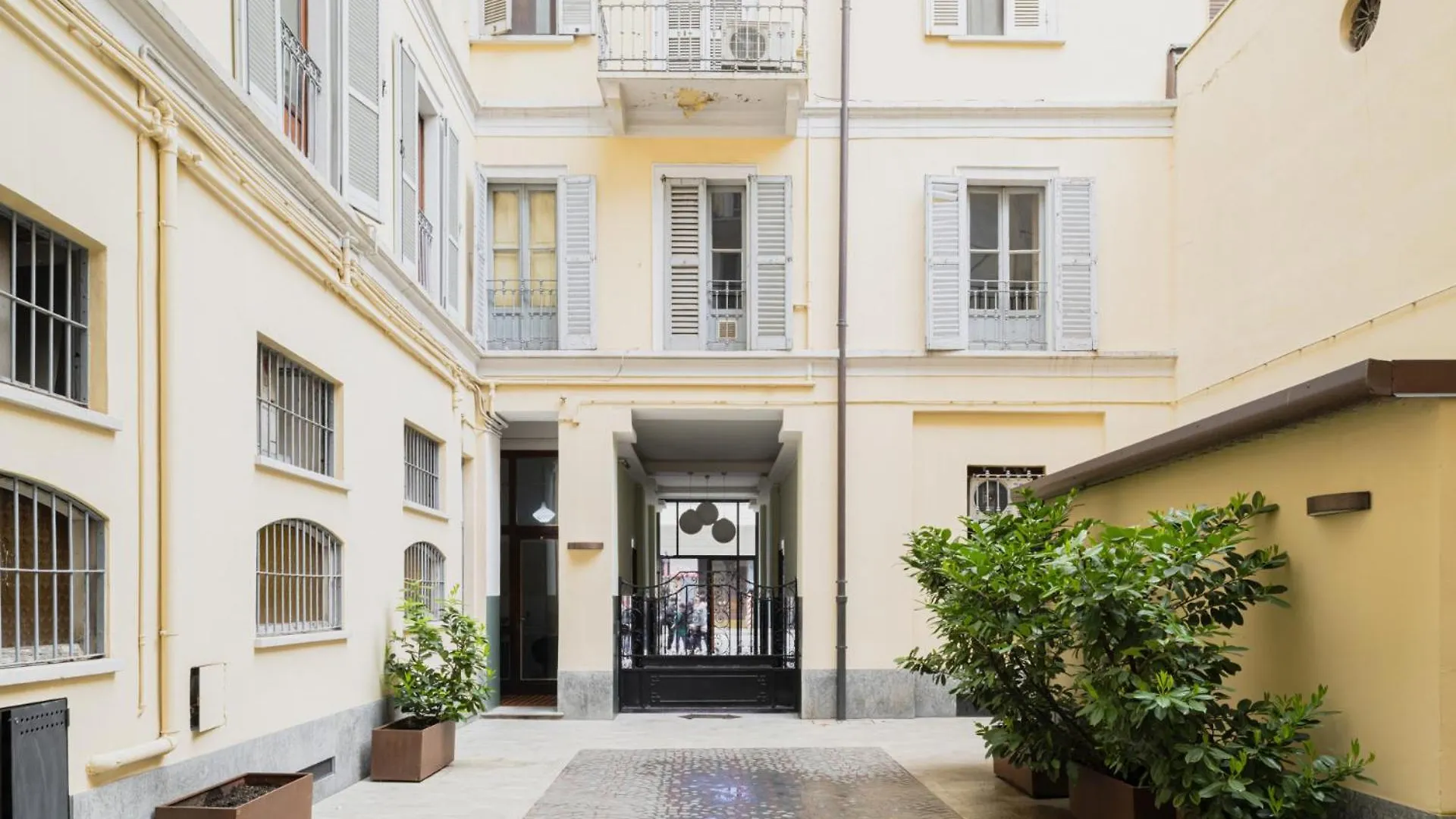 Easylife - Moderno E Chic Con Led Atmosferici Apartment Milan