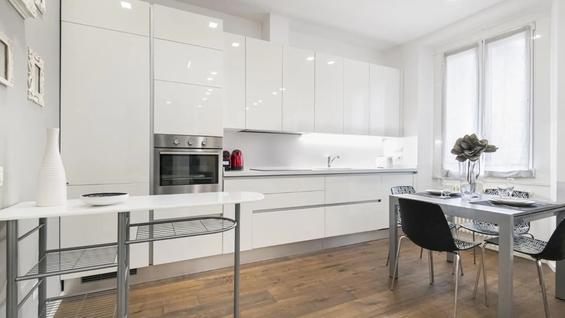 Апартаменты Easylife - Moderno E Chic Con Led Atmosferici Милан 0*,